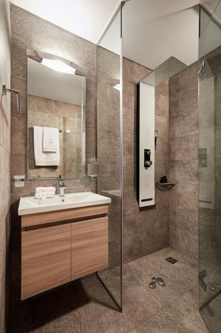 Cw Athens Riviera Suite Exterior foto